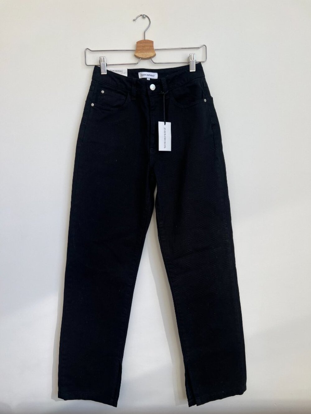 NWT WeWoreWhat Mom Slit Straight Jean in Black, Size 25 Black Jeans With Slit - Picture 6 of 10